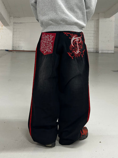 Baggy Jean T Logo