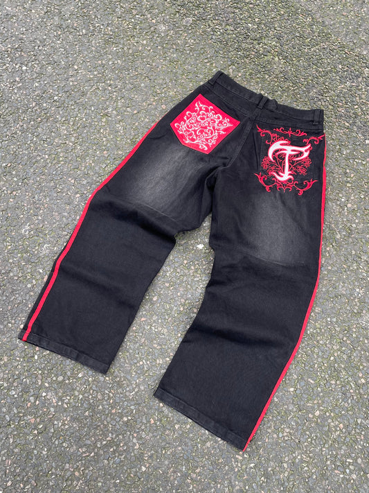 Baggy Jean T Logo